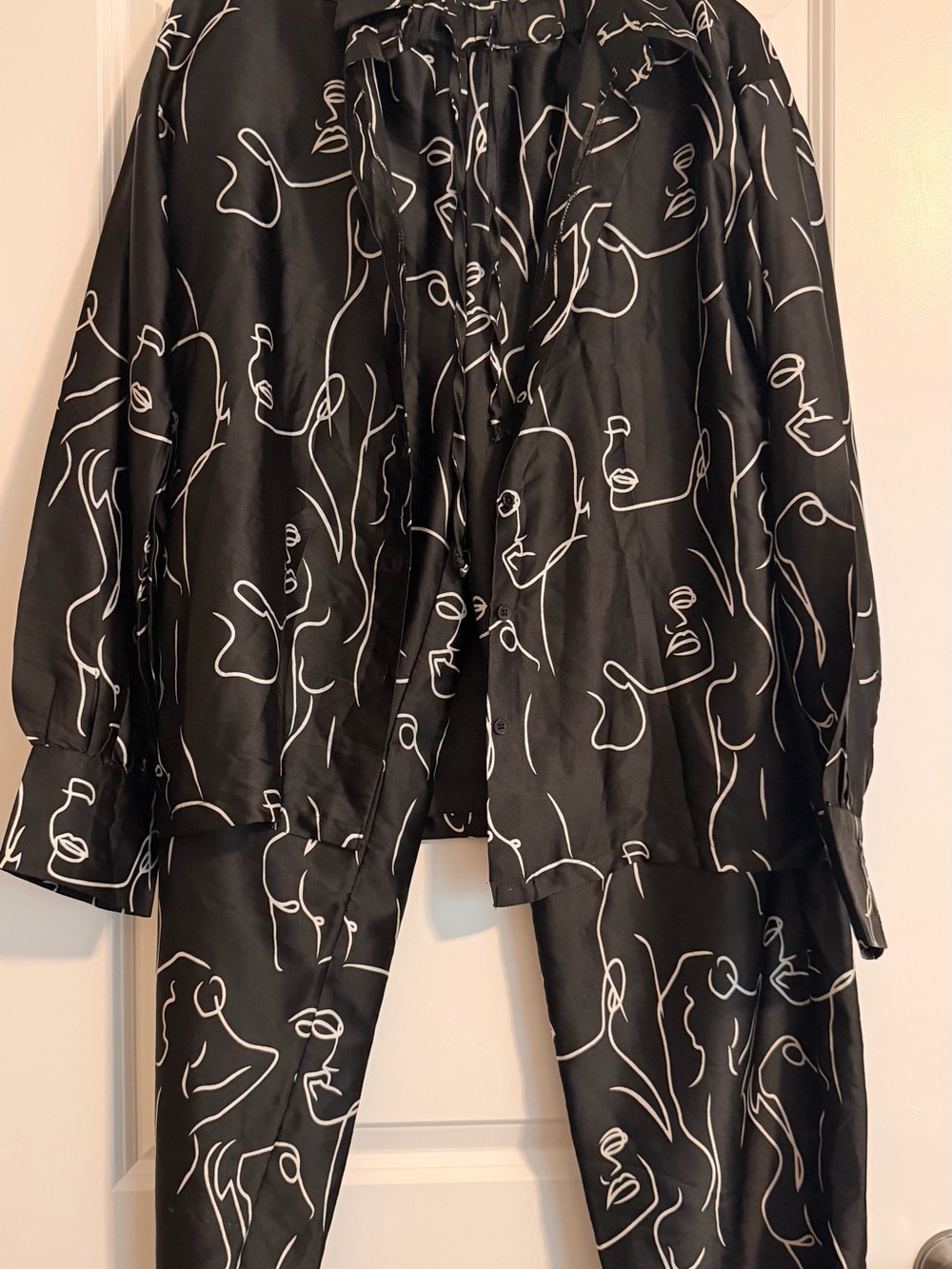 PrettyLittleThing Black Jumpsuit with White Abstract Line Print